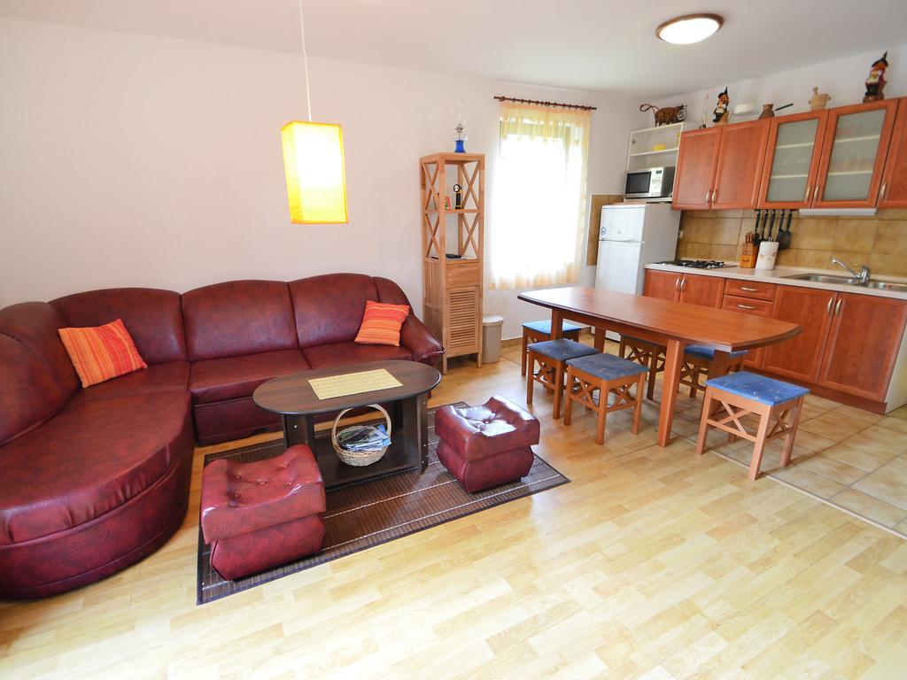 Holiday Home Coprnicka Hisa Skrad Exteriér fotografie