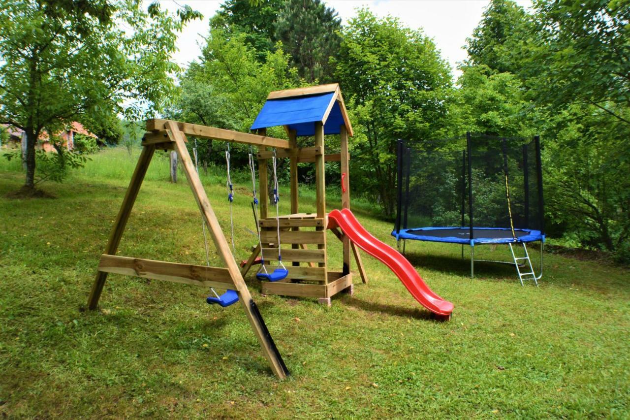Holiday Home Coprnicka Hisa Skrad Exteriér fotografie